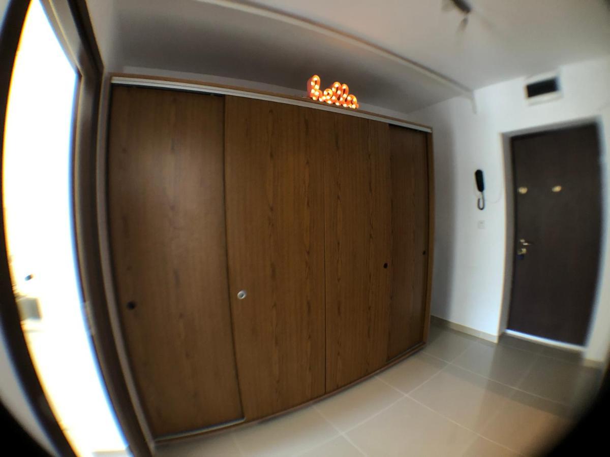Le Garcon De Cristina-Simple,Quiet,Spacious Studio Bukarest Eksteriør billede